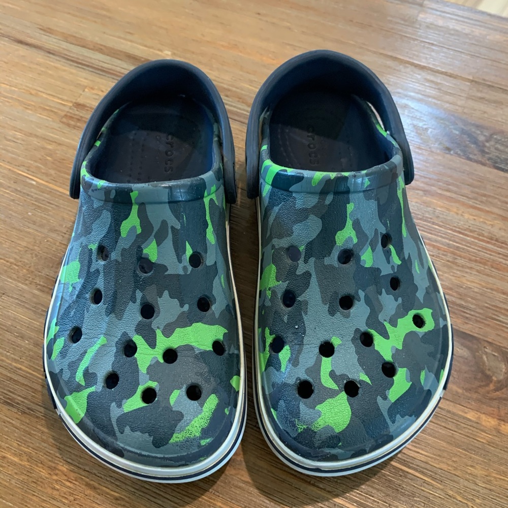 Size 11C boys crocs